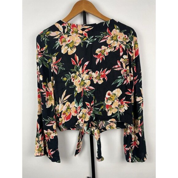 Roxy Black Floral Winter Garden Cropped Long Sleeve Tie Front Top Size Small - Picture 7 of 8